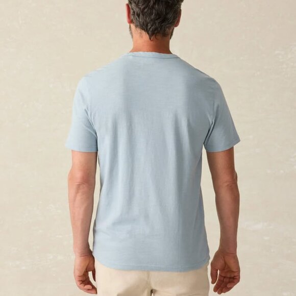 Faherty Sunwashed Pocket Tee BBZ-Blue Breeze - Picture 2 of 5